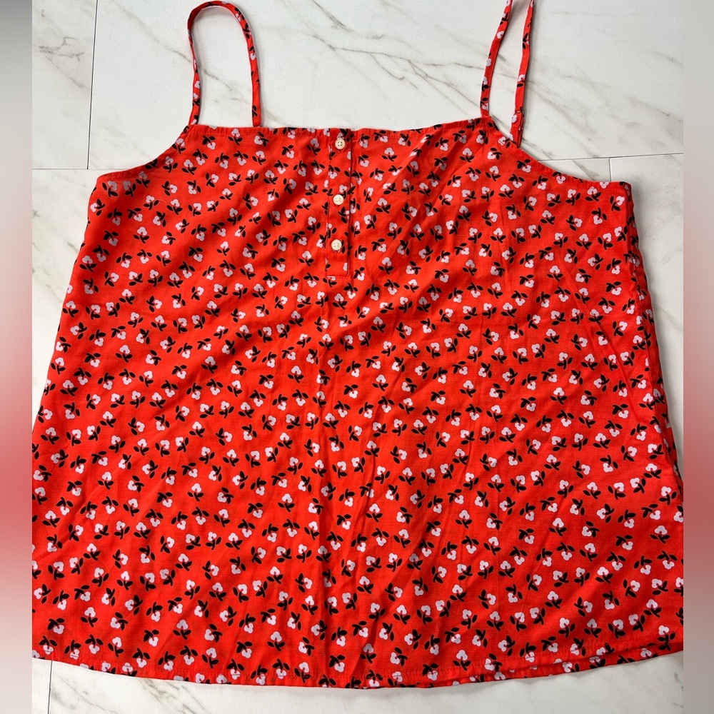 NWT Gap Red Floral Camisole Blouse with adjustable straps size medium